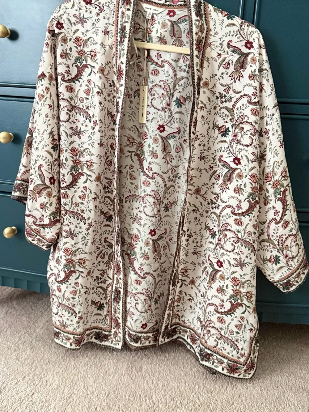 Max Studio elegant cream